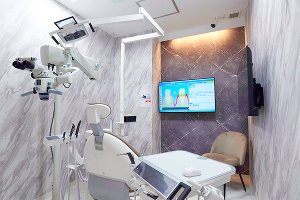 影山理枝子院長 RIデンタルクリニック中野2