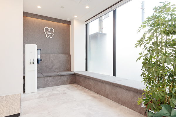 吉原光院長 西宮夙川ひかる歯科クリニック2