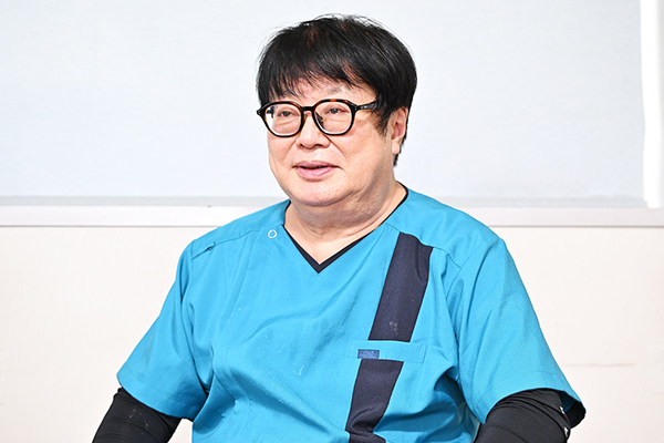 中村秀己院長、中屋莉佳子先生 なかむら歯科医院2