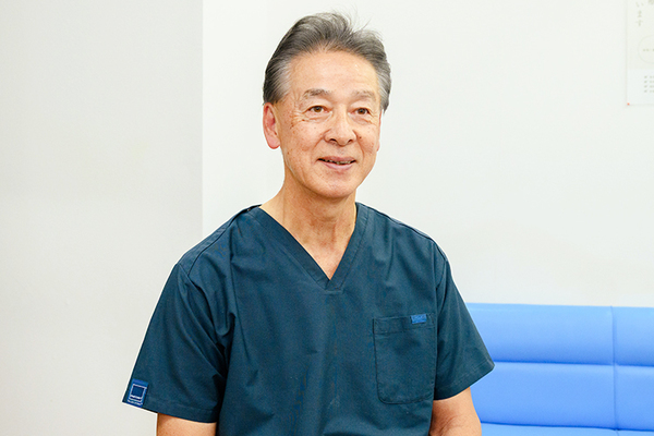西郷巖院長 保土ケ谷駅ビル歯科2
