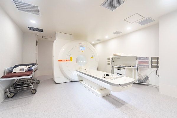 隈元真志院長、津田圭一副院長 福岡脊椎クリニック2