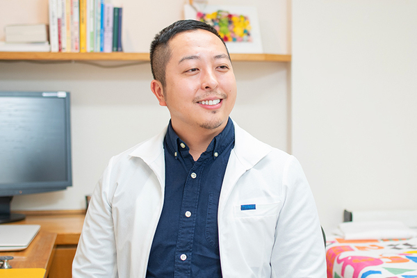 谷川俊太郎院長 しゅんしゅんキッズクリニック2