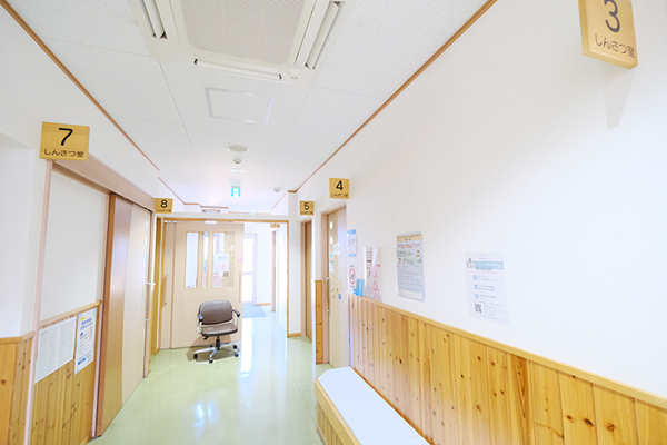 新井克己院長 ハロークリニック2