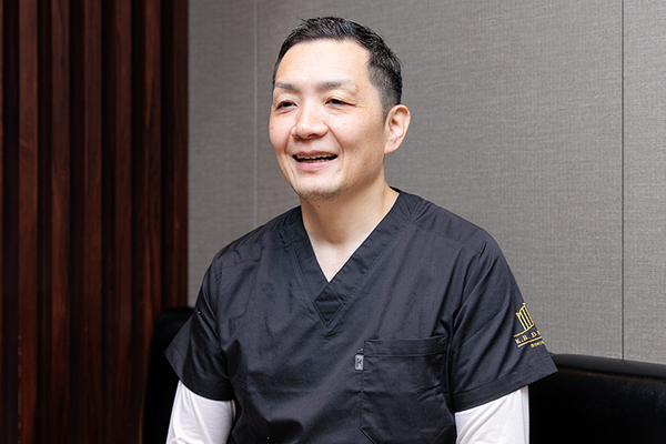 河合毅師院長 関内馬車道デンタルオフィス2