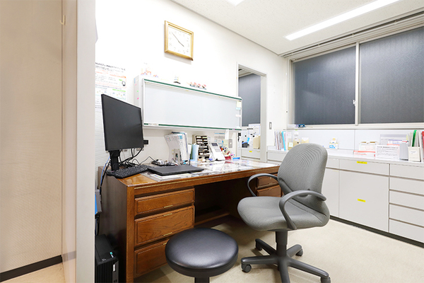 小黒亮輔院長 浜田クリニック2