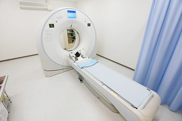 赤川玄樹院長、永野喜信先生、田村祐規先生 横浜みなと呼吸器内科・内科クリニック2