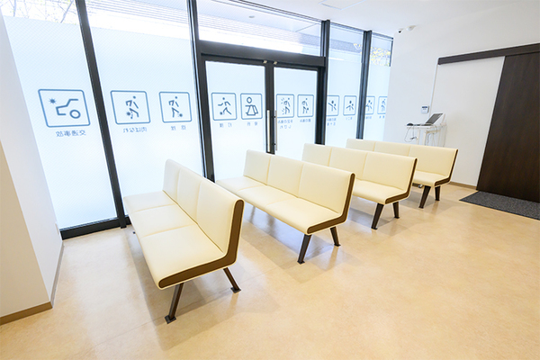 富田誠司院長 とみた整形外科クリニック2