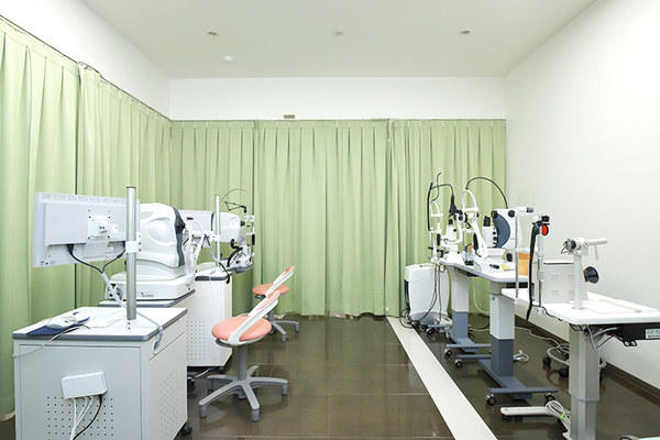 南部裕之院長 なんぶ眼科2