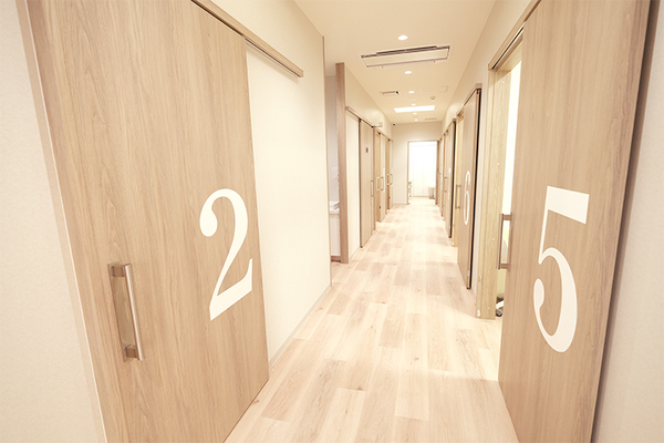 大久保天進院長 オリーブこどもクリニック2