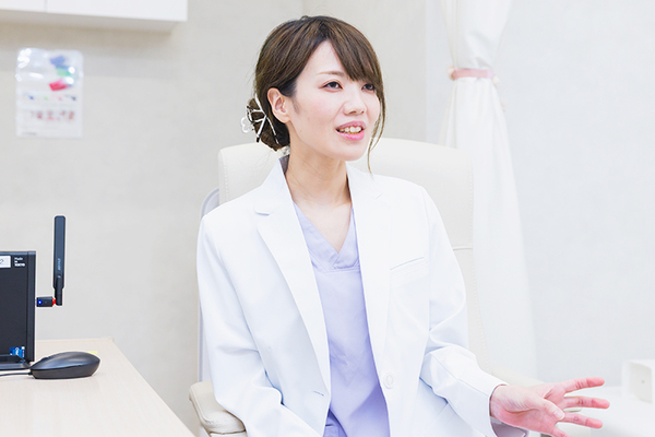 小林沙彩院長 いろどり形成外科・皮膚科クリニック2