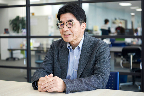 久松憲明理事長 平和会クリニック2