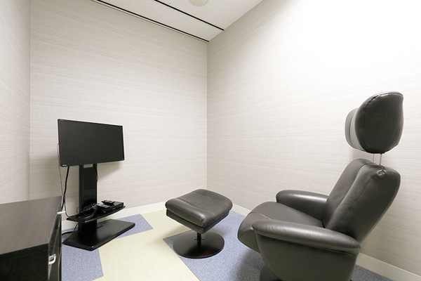 井阪茂之院長 レオゲートタワーレディースクリニック2