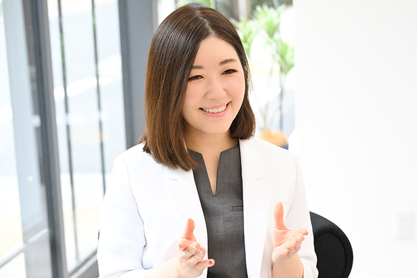 小泉響子院長 日本橋ひびき矯正歯科2