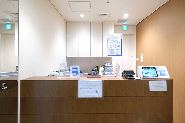 原茂子院長、濱田千江子先生、村島温子先生 原プレスセンタークリニック2