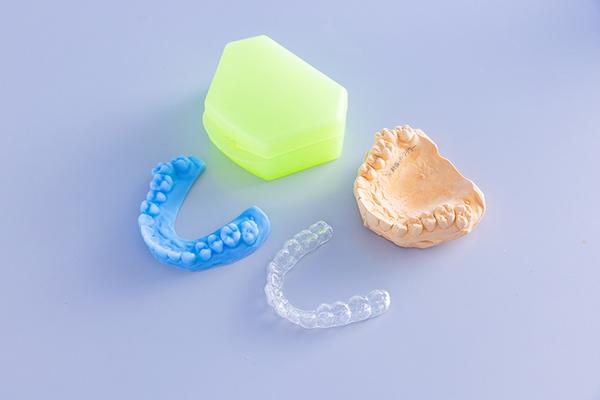 平島智秀理事長、水谷鮎子院長 新宿パークタワー歯科2