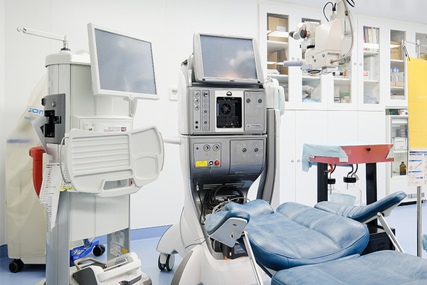 渥美一成院長 セントラルアイクリニック2