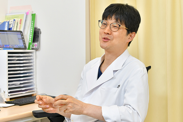 樋上敦院長 ひのうえ皮フ科形成外科クリニック2