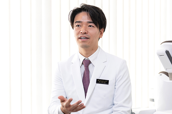 村井亮介院長 Eden Dental Office2