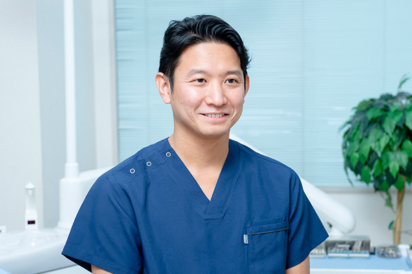 佐藤守院長 あさがお歯科2
