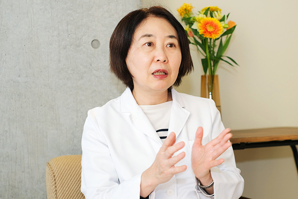 冨高緑院長 慈友クリニック2