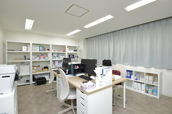 戸田淳院長、西東秀晃副院長 ことり在宅クリニック2