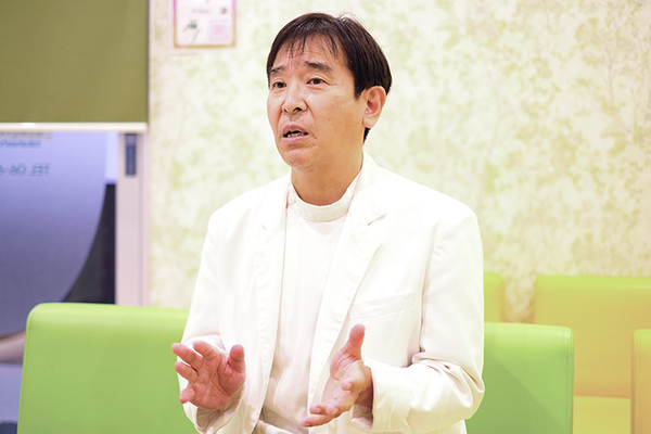 高橋謙院長 たかはし皮膚科クリニック2
