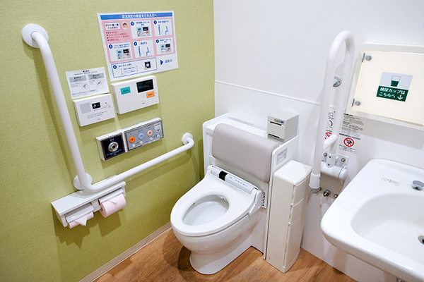 中澤速和院長 東新宿駅前クリニック2