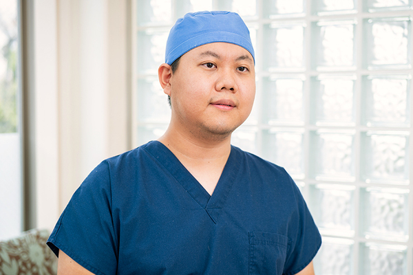 荒川英之副院長 富士歯科医院2