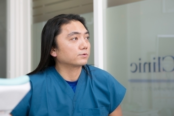 飯塚智彦院長 アキュラデンタルクリニック2