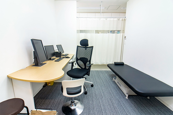 村山一宏院長 ソラリス整形外科 大阪福島リハビリテーションクリニック2