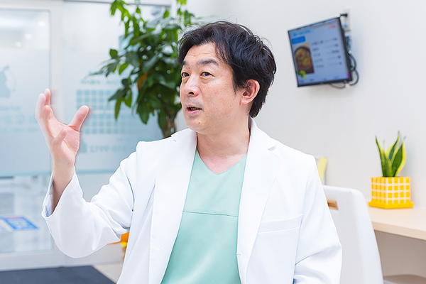 下田浩輝院長 東戸塚駅前西口 おなかの窓口・内科・大腸と胃内視鏡クリニック2