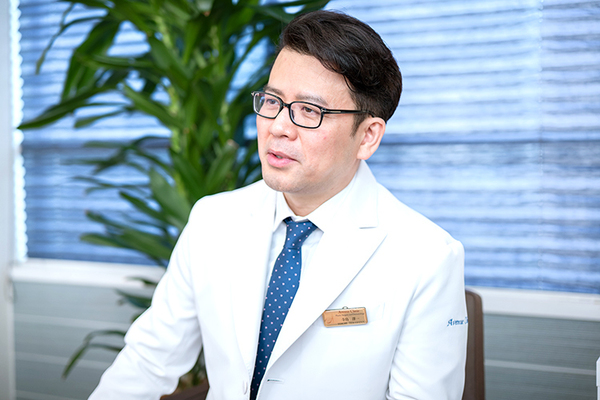 寺島洋一理事長、佐藤卓士先生 アヴェニュー銀座クリニック2