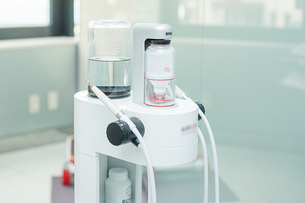 西山左枝子院長 バイオデンタルクリニック2