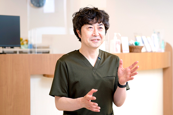 阿藤晃一院長 あとう皮膚科・形成外科クリニック2