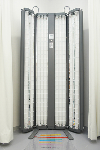 上嶋祐太院長 新宿駅前うわじま皮膚科2