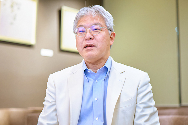 川畑雅照院長 日比谷川畑診療室2