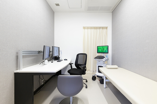 松村晋矢院長 千里丘内視鏡クリニック2
