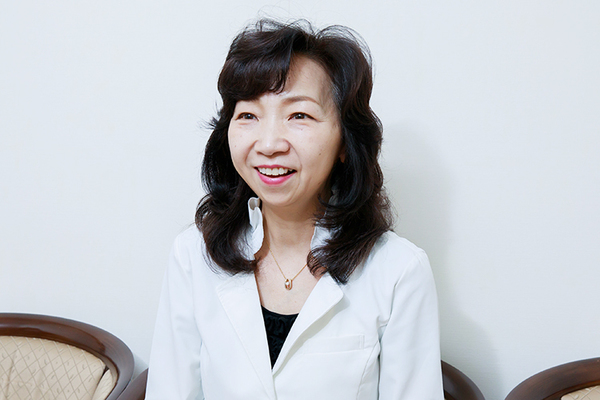 田中まゆみ院長 MAYUMI矯正歯科クリニック2