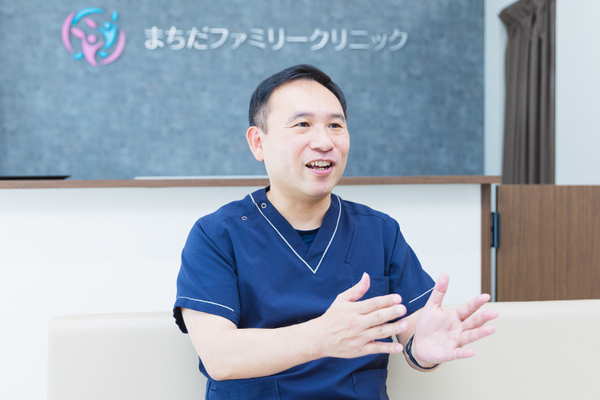 小山俊一院長 まちだファミリークリニック2