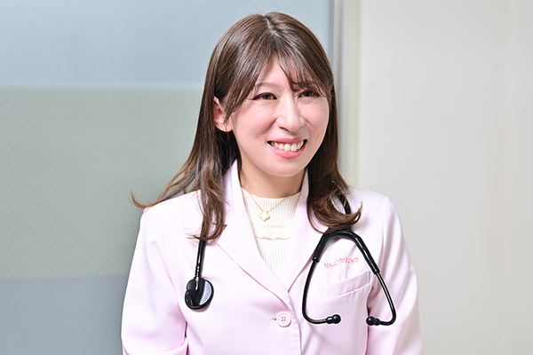 賀嶋絢佳院長 りんごクリニック2
