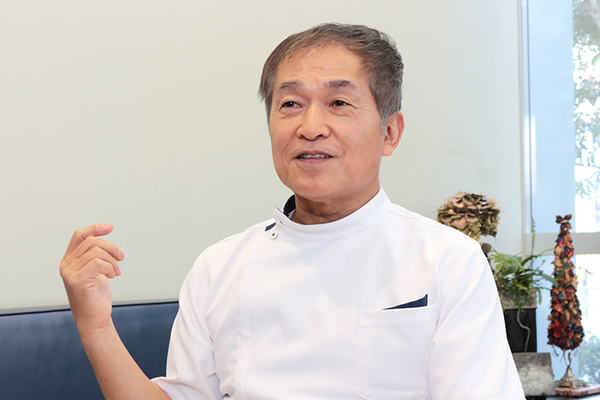 田中宏明院長 田中宏明・内科胃腸科クリニック2