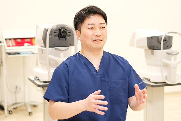 梅本祐介院長 北綾瀬うめもと眼科2