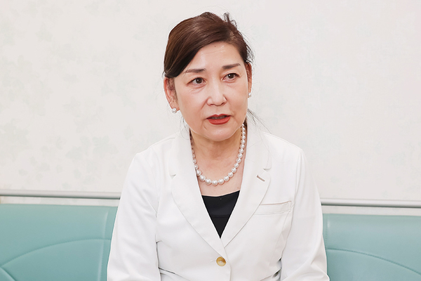 伊在井みどり院長 みどりファミリークリニック2