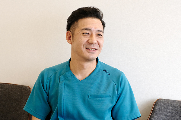 前多雅仁院長、前多恵奈先生 前多歯科口腔外科・こども歯科2