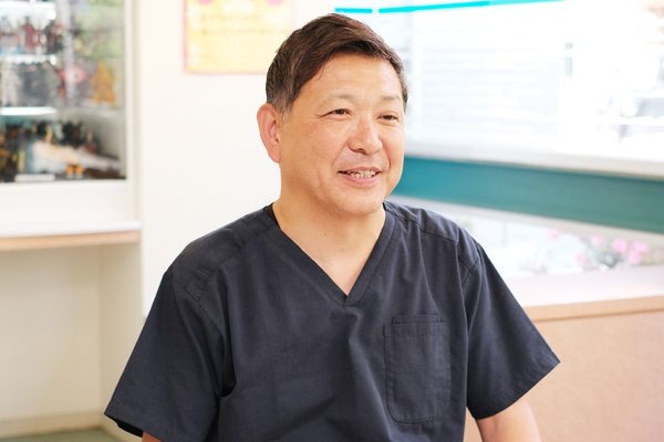 岸秀穂院長 岸デンタルクリニック2