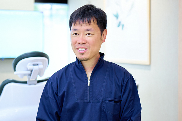 秋川泰三院長 こどもおとな歯科 藤が丘2