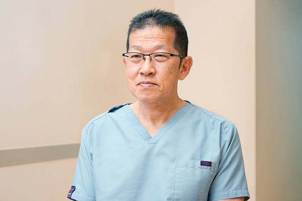 井上寧院長 井上デンタルクリニック2