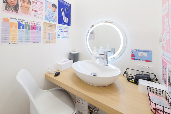 加藤成貴院長 まゆりなclinic名古屋栄2