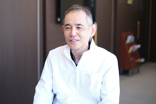 福田智之院長 福田歯科クリニック2