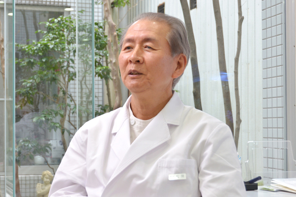 松岡正樹院長 長丘五丁目クリニック2